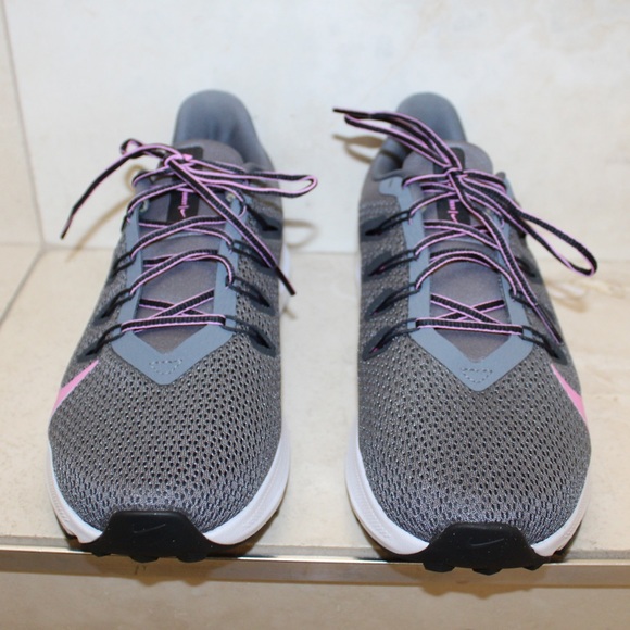 Nike Quest running shoes (women’s 9.5) - Picture 2 of 9